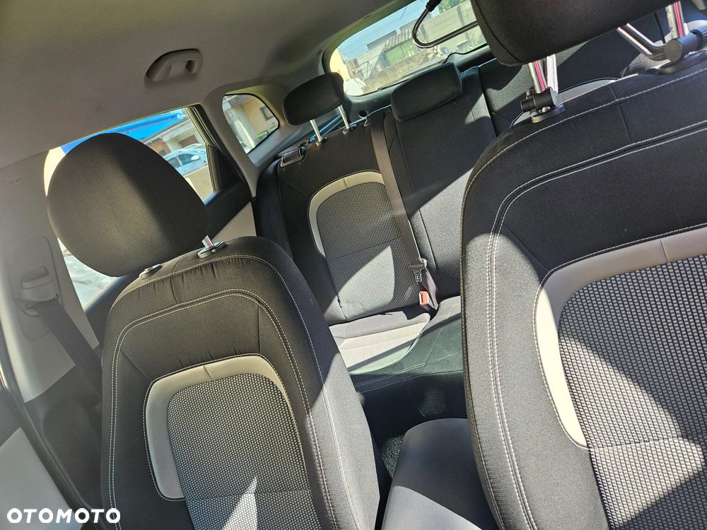 Kia Ceed - 8