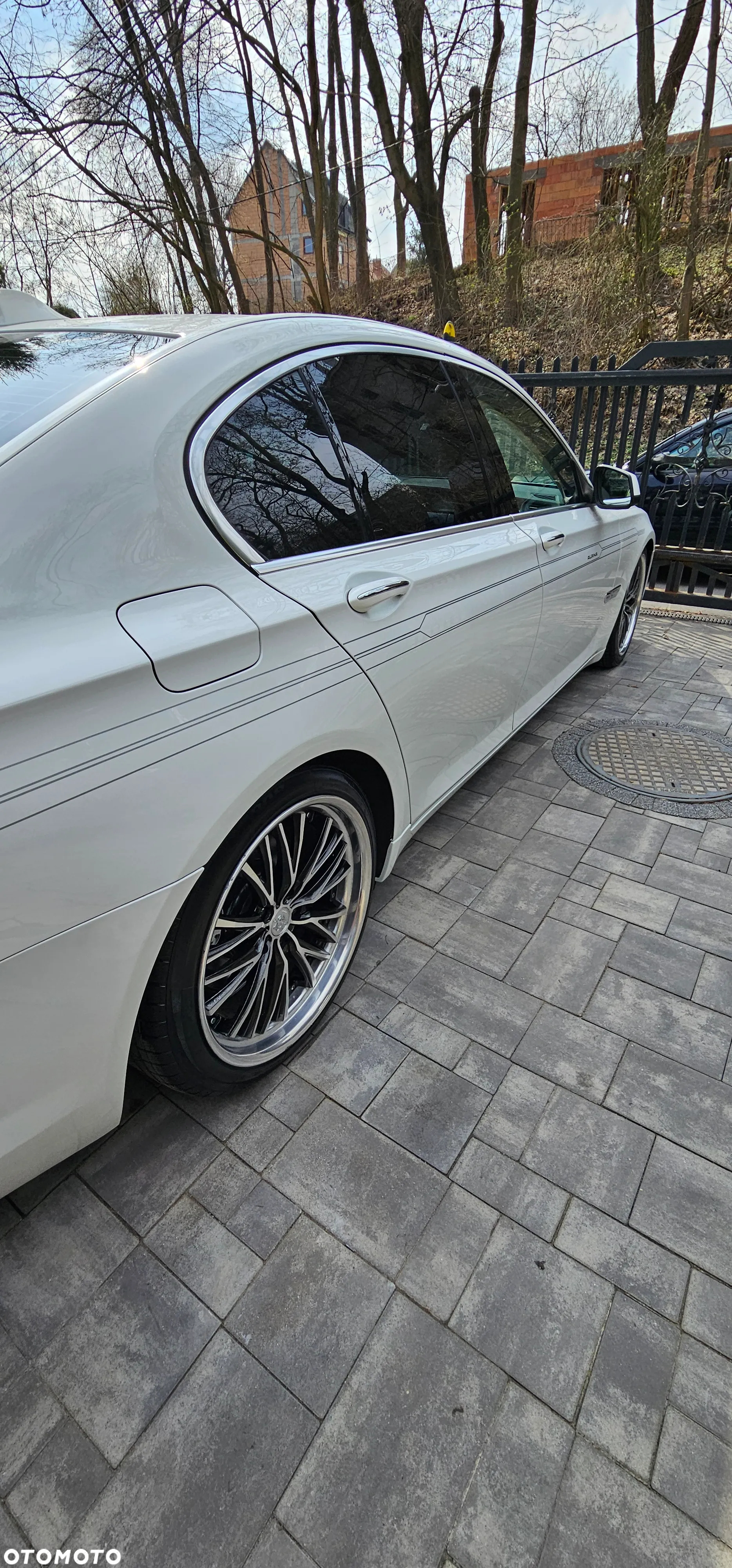 BMW Seria 7 740i - 26