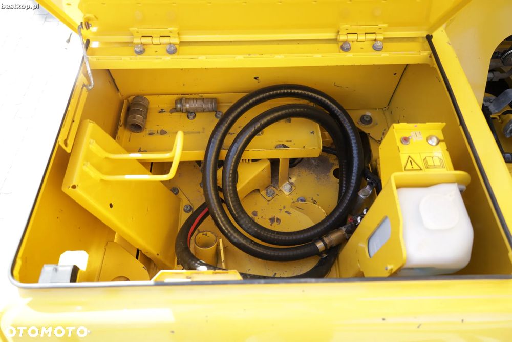 Komatsu PC210LC-11 - 30
