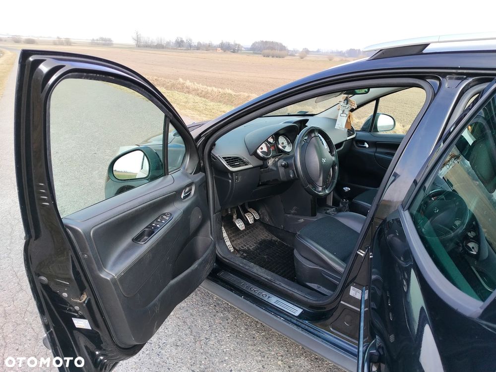 Peugeot 207 1.6 HDi Presence Euro5 - 6