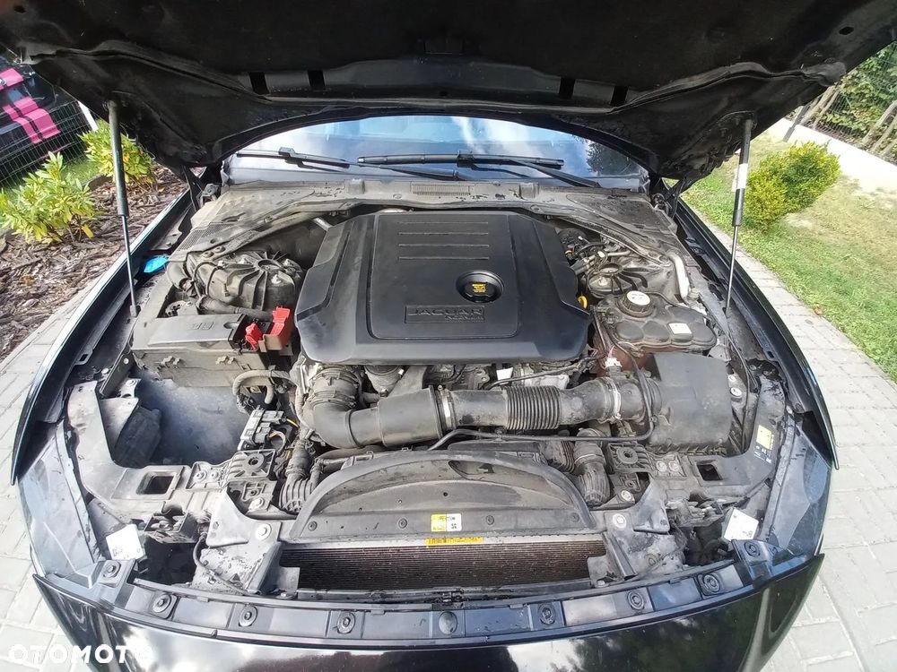Jaguar XE 20d R-Sport - 10