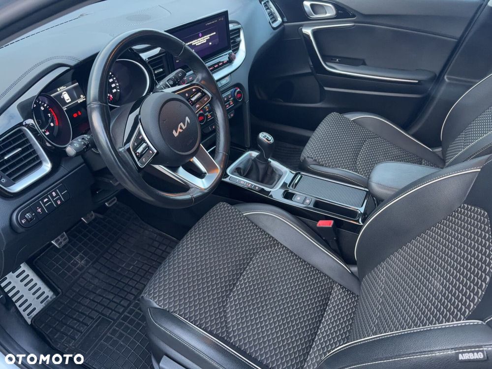 Kia Ceed 1.5 T-GDI Business Line - 10