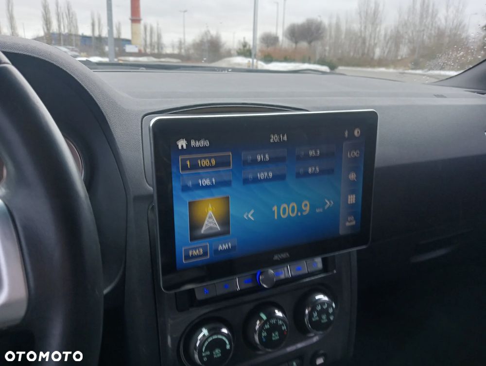 Dodge Challenger - 8