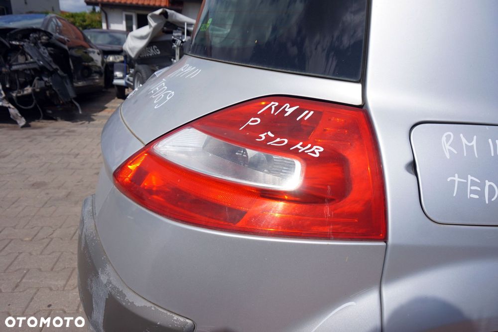 LAMPA TYLNA PRAWA MEGANE II PH2 LIFT 5D HB  RENAULT 2006-2008 - 2