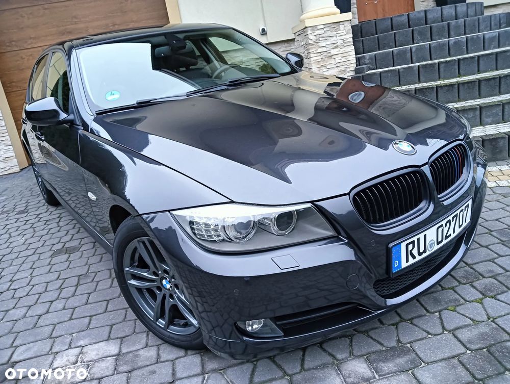 BMW Seria 3 320d DPF Edition Sport - 1