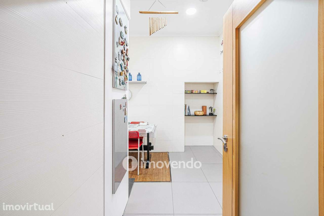 Apartamento T3 remodelado, mobilado e equipado, no centro de Lisboa - Grande imagem: 5/45