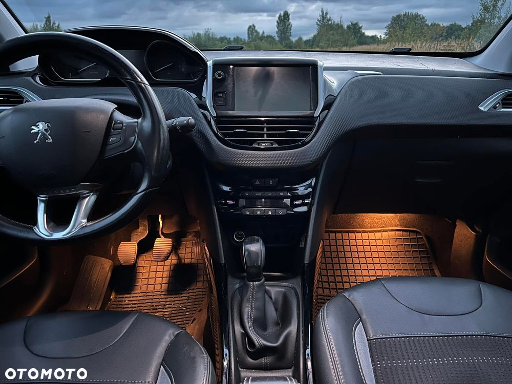 Peugeot 2008 PureTech 82 Allure - 13