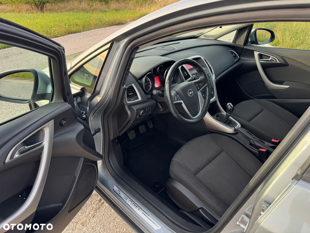 Opel Astra 1.4 Turbo Design Edition - 6
