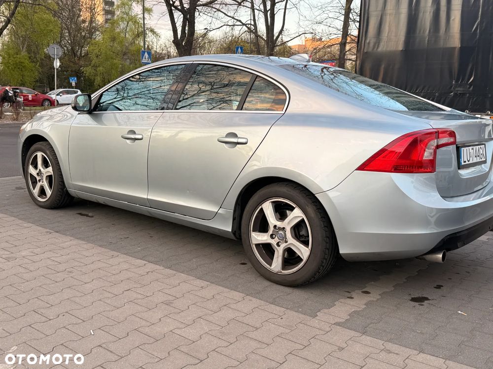 Volvo S60 - 4