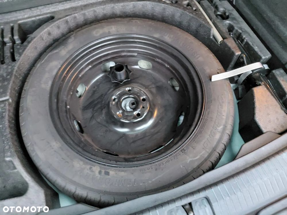 Volkswagen Tiguan - 25