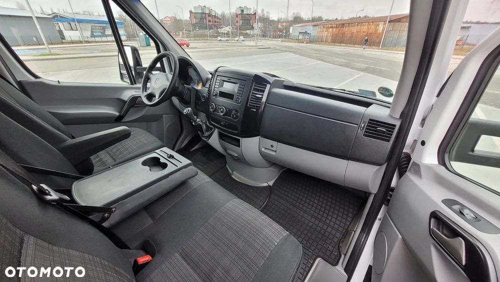 Mercedes-Benz Sprinter - 21
