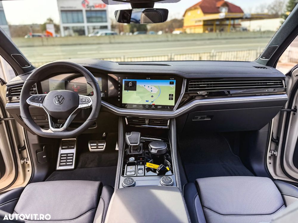 Volkswagen Touareg V6 TDI 4MOTION R-Line - 23