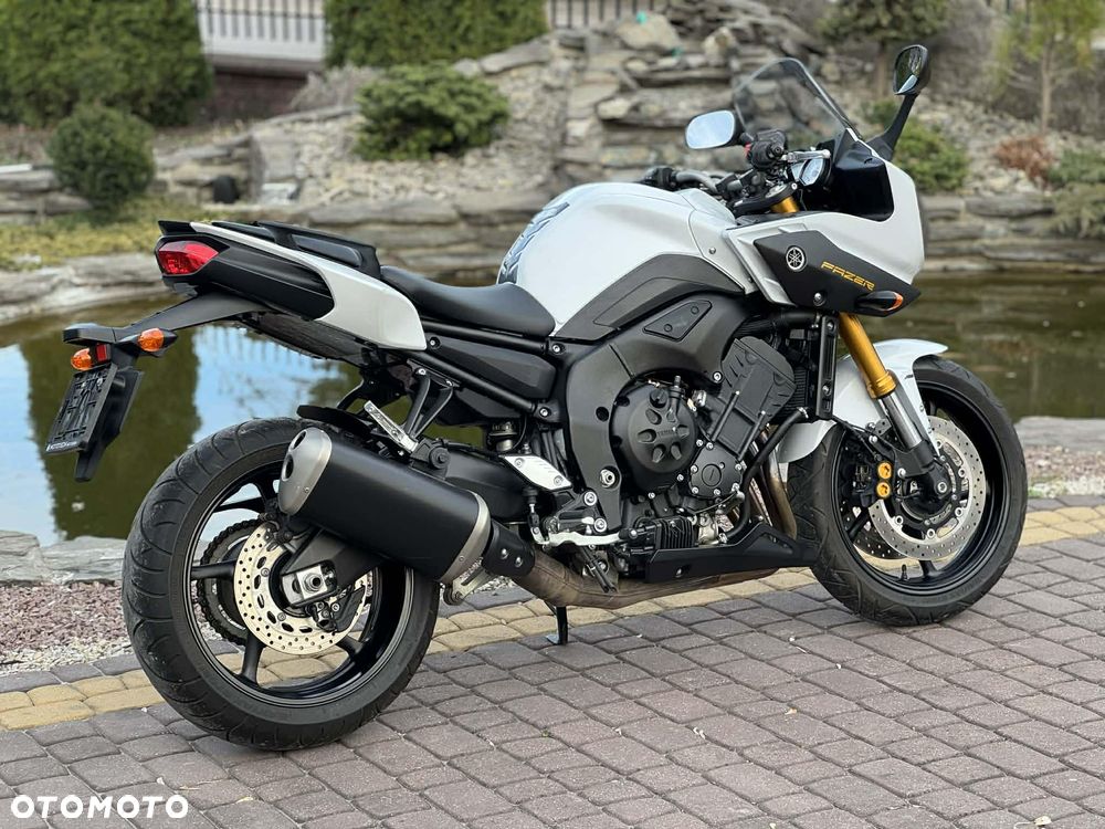 Yamaha FZ8 - 10