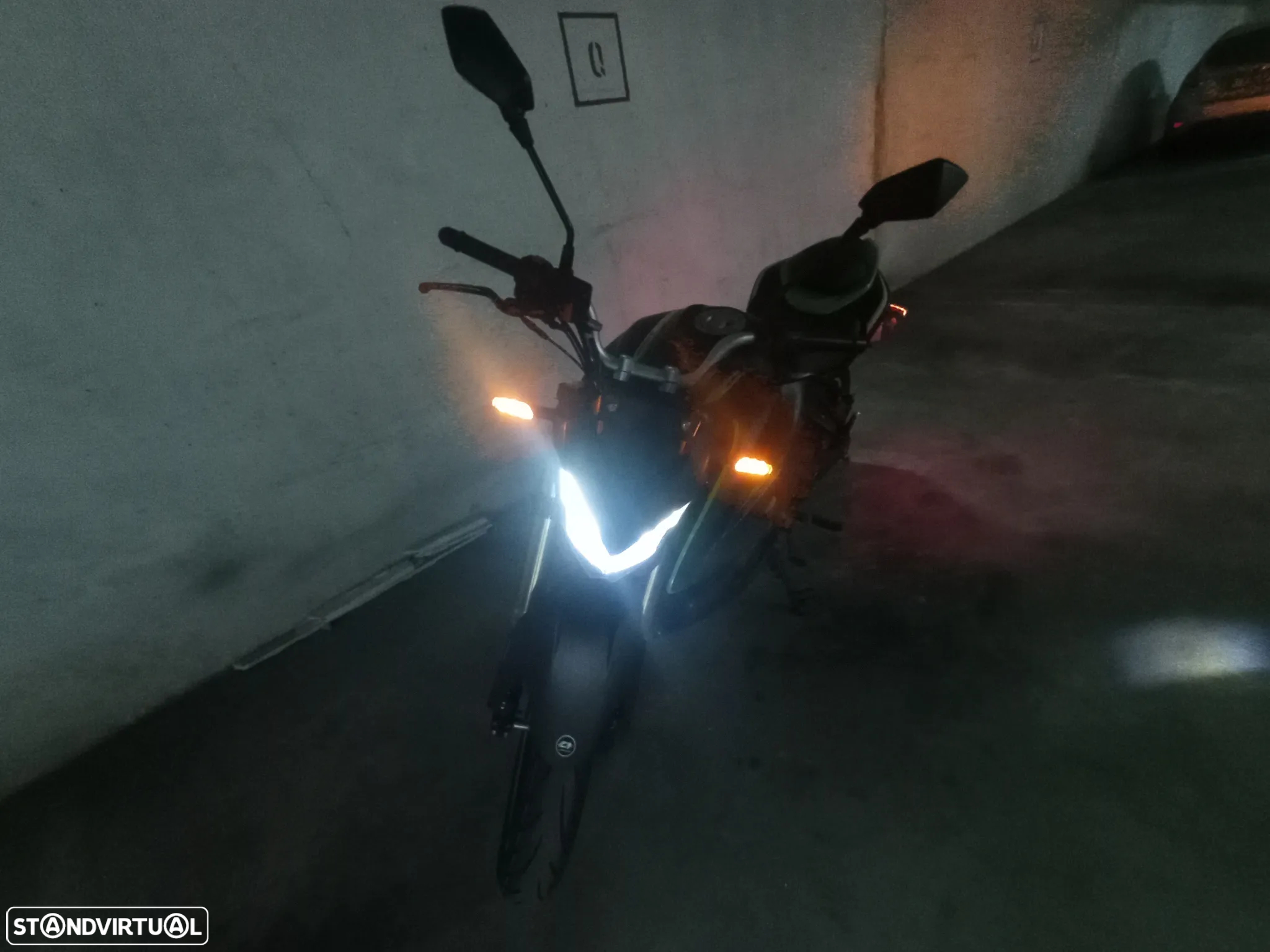 QJ Motor SRK 125S - 7