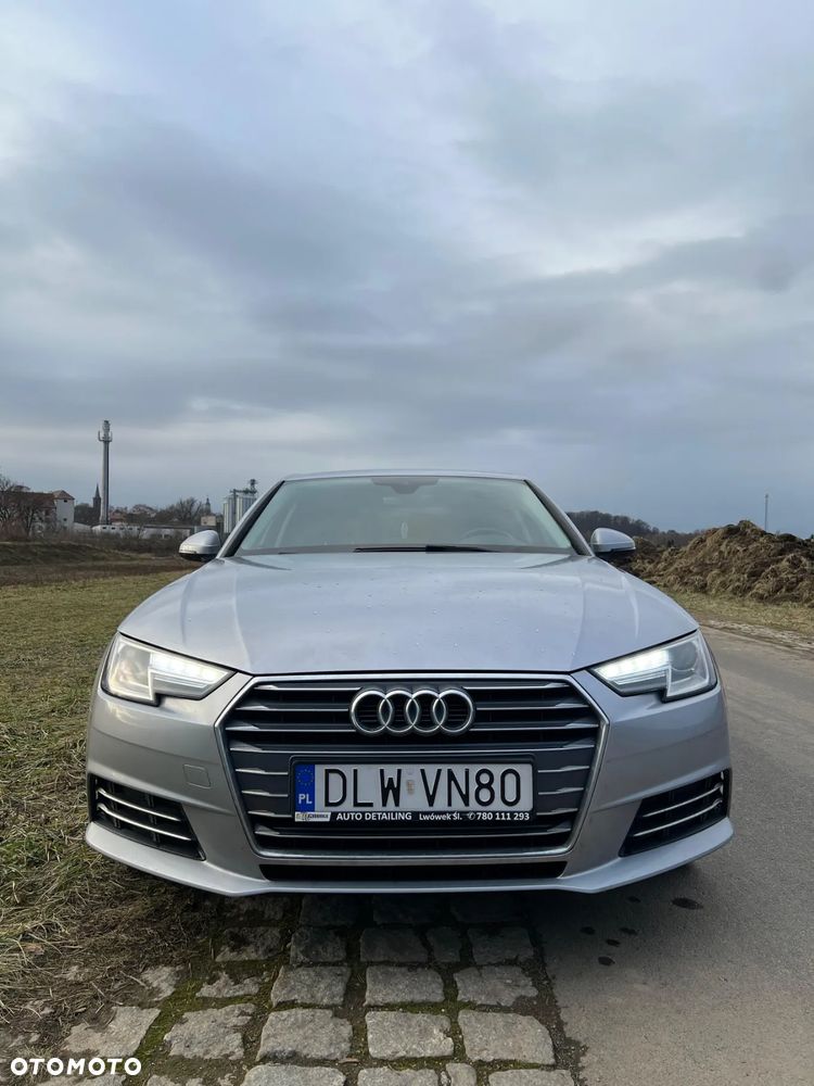 Audi A4 Limousine 2.0 TDI ultra S tronic - 4