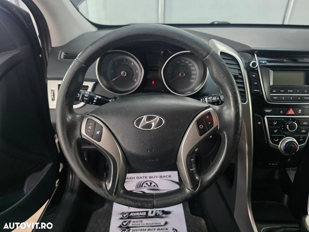Hyundai i30 1.6 CRDI Highway - 14