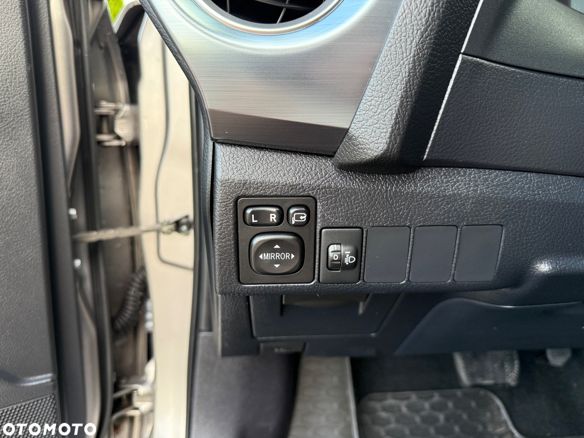 Toyota Auris 1.8 Hybrid Life - 29