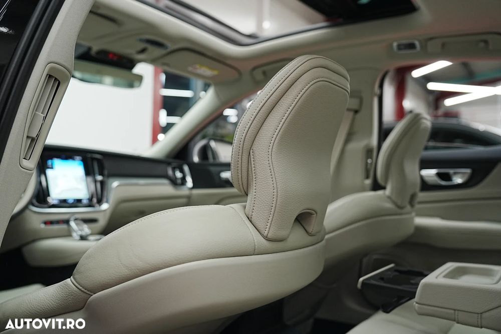 Volvo S60 T8 eAWD Momentum Pro - 18