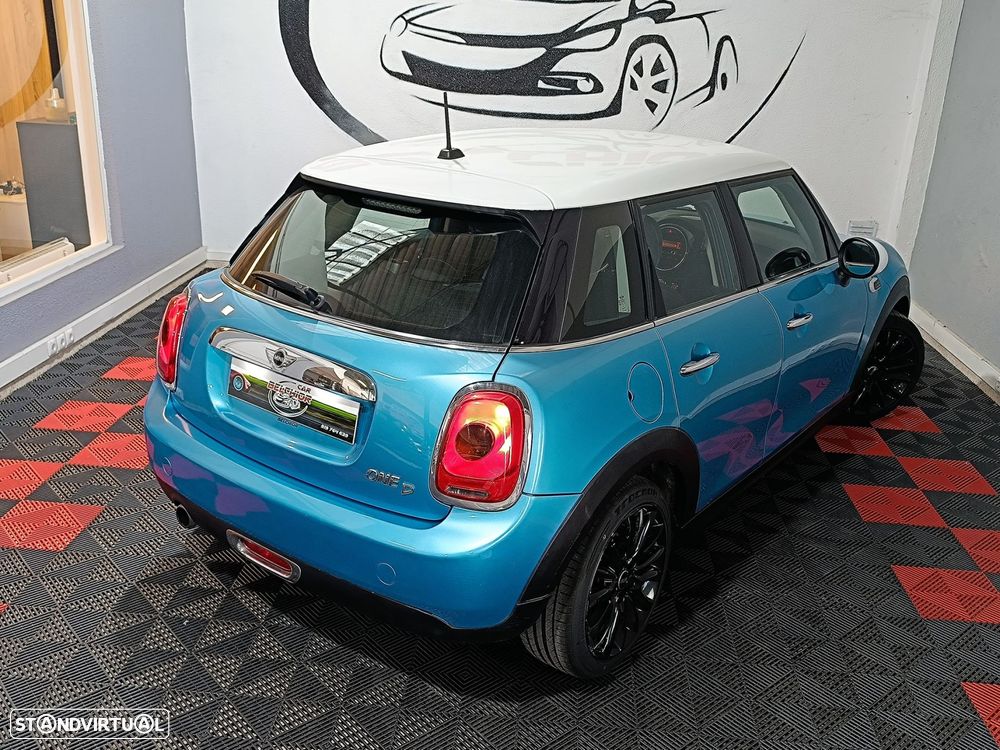 MINI 5 Portas One D - 16