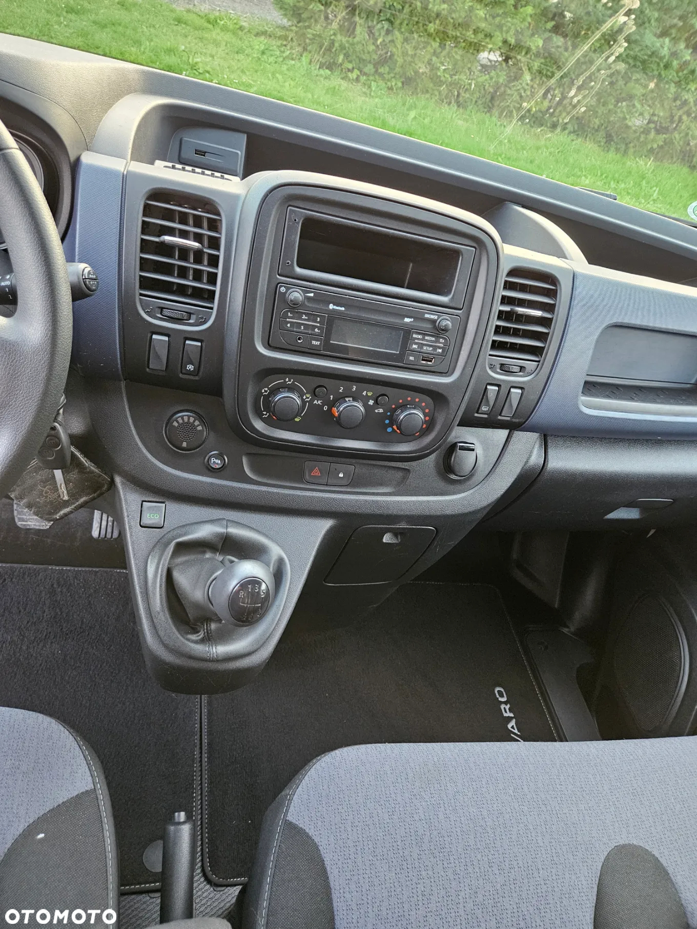 Opel Vivaro - 10