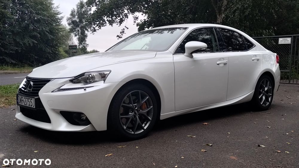 Lexus IS 200t Elite - 28