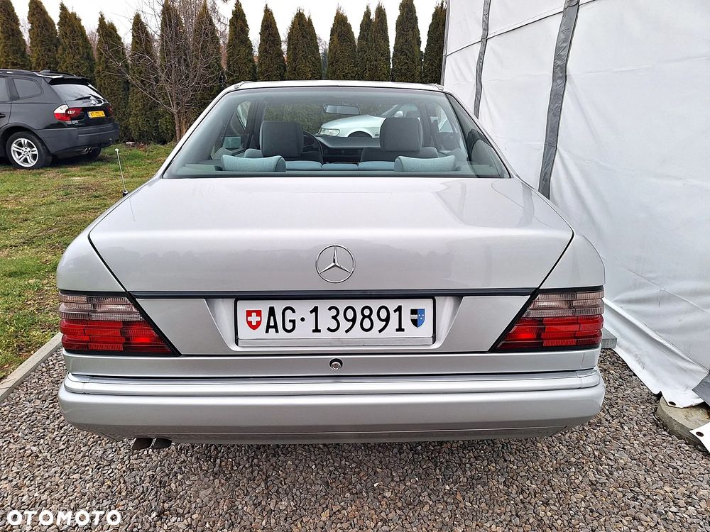Mercedes-Benz W124 (1984-1993) - 13