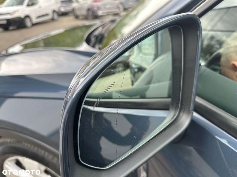 Volvo XC 40 - 21
