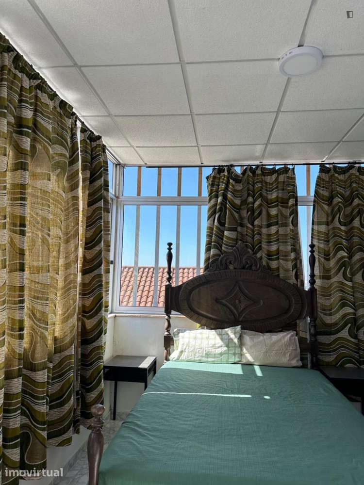 Quarto - localizado em Lisbon - Grande imagem: 2/17