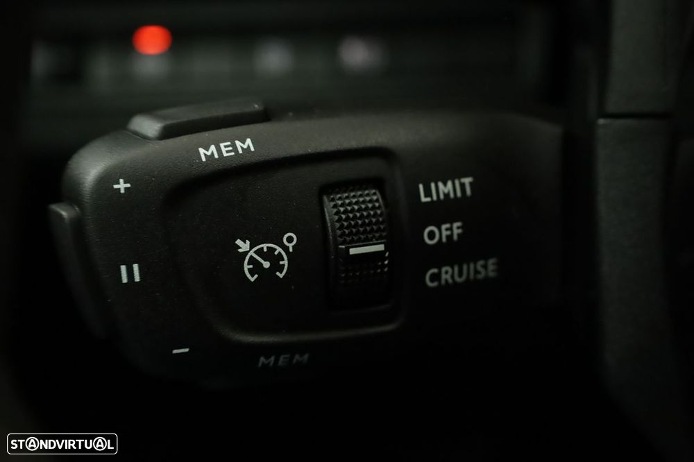 Peugeot 3008 1.6 Hybrid Allure Pack e-EAT8 - 17