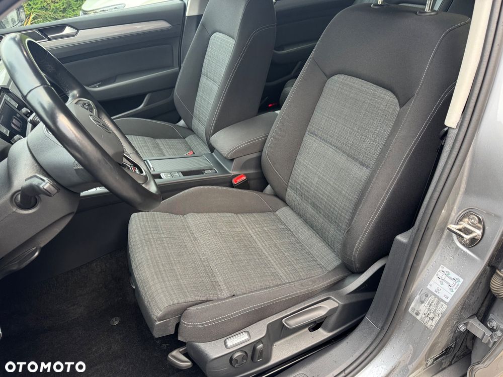 Volkswagen Passat 1.5 TSI EVO Business - 11