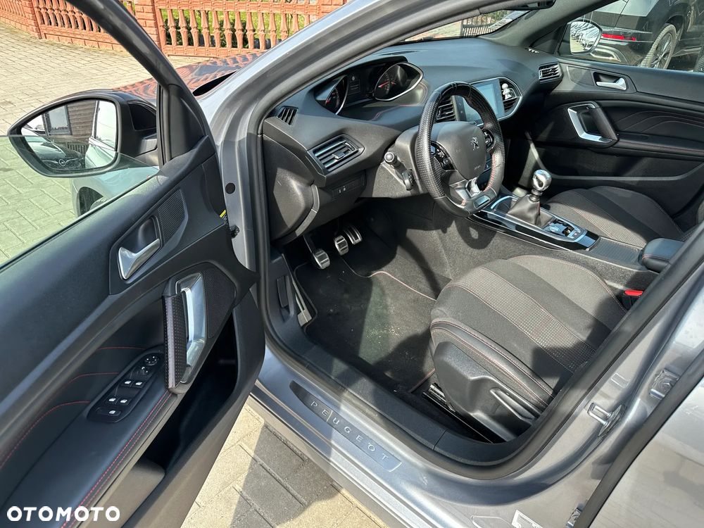Peugeot 308 - 6