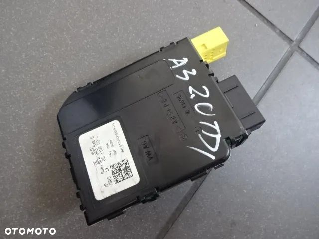 Moduł kąta skrętu Audi A3 8P0 953 549G - 1