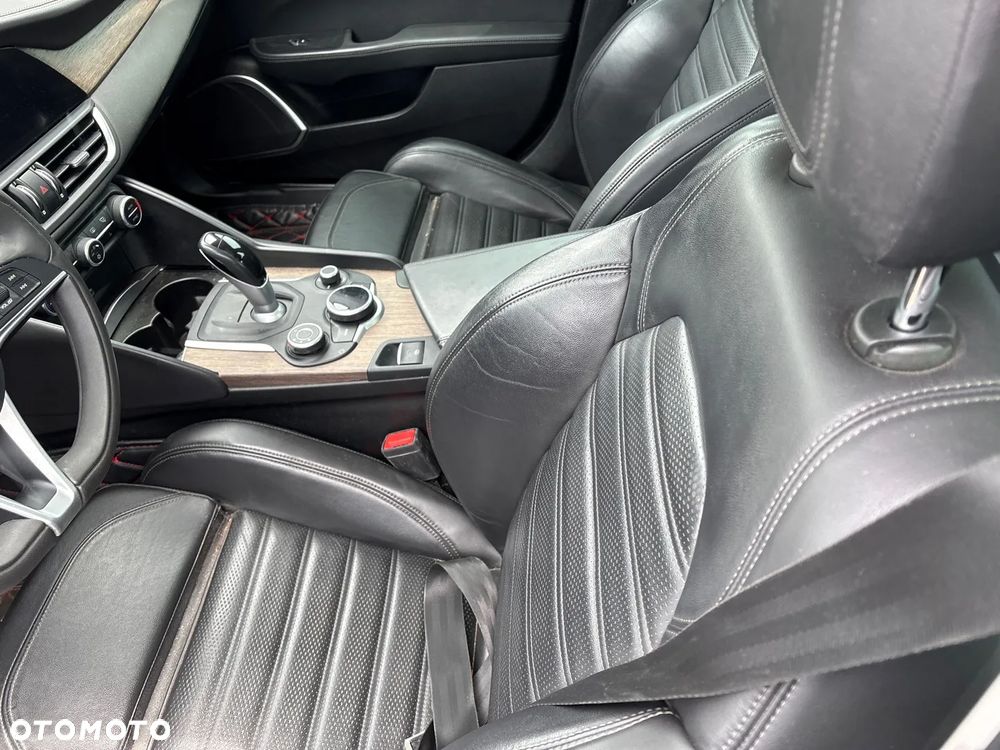 Alfa Romeo Giulia - 21