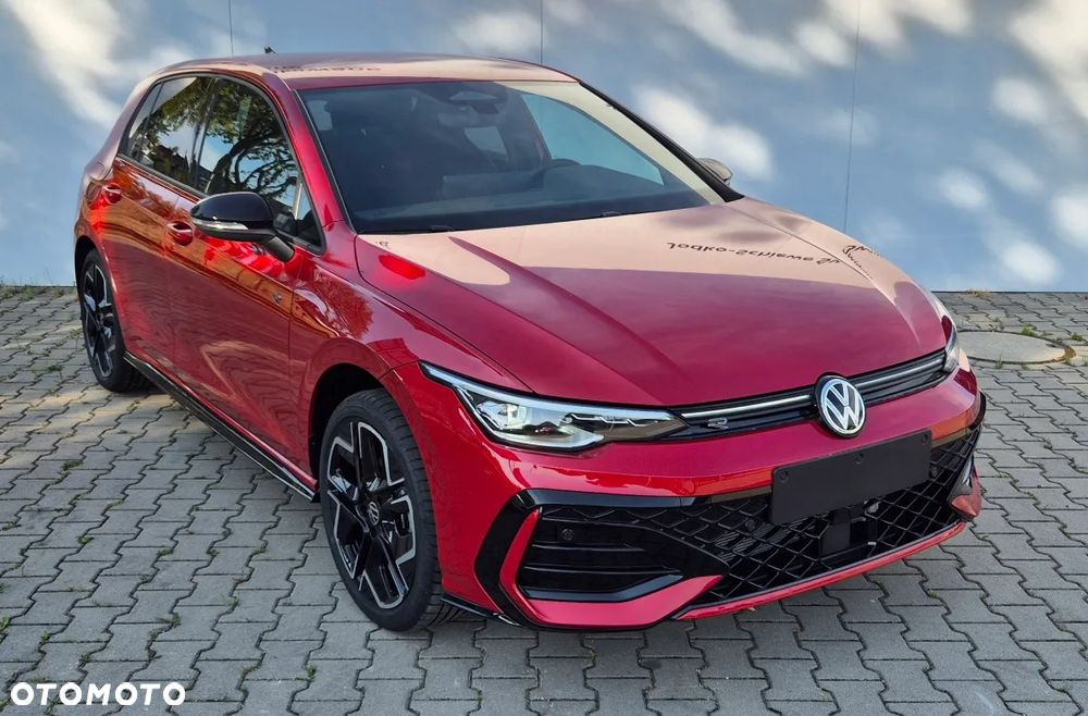 Volkswagen Golf VIII 1.5 TSI R-Line Plus