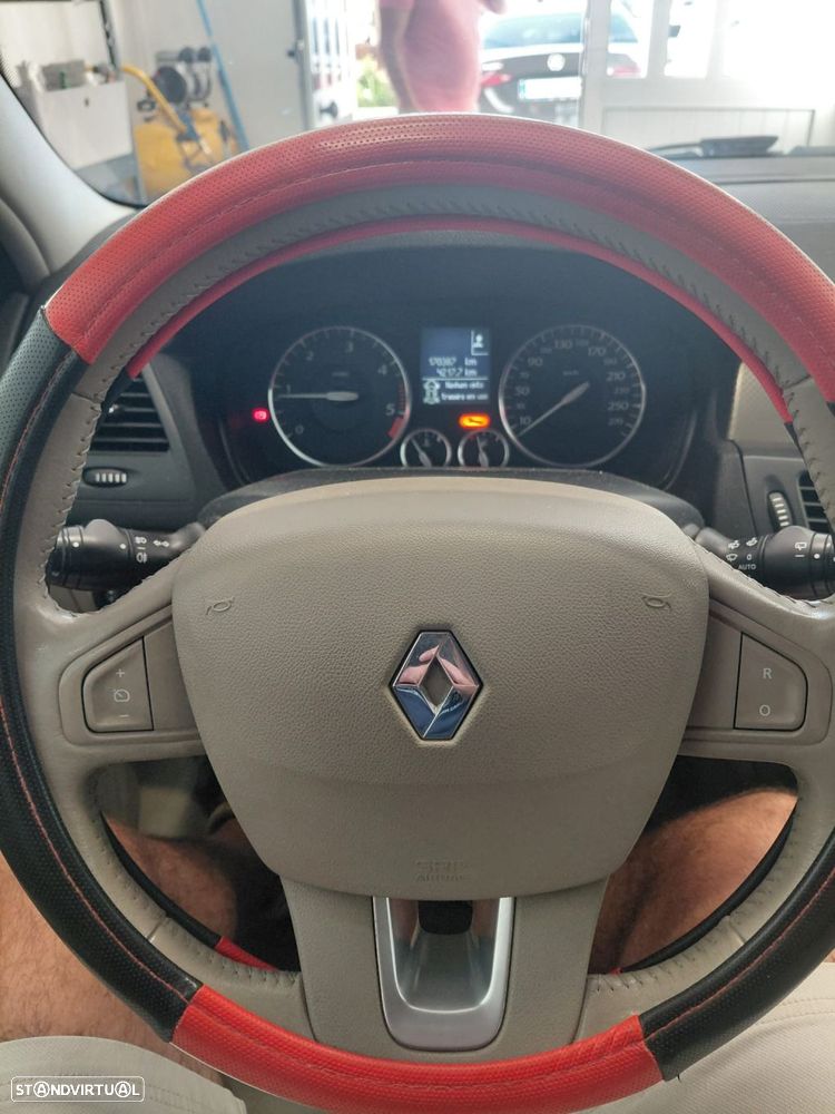 Renault Laguna 2.0 dCi Dynamique - 13