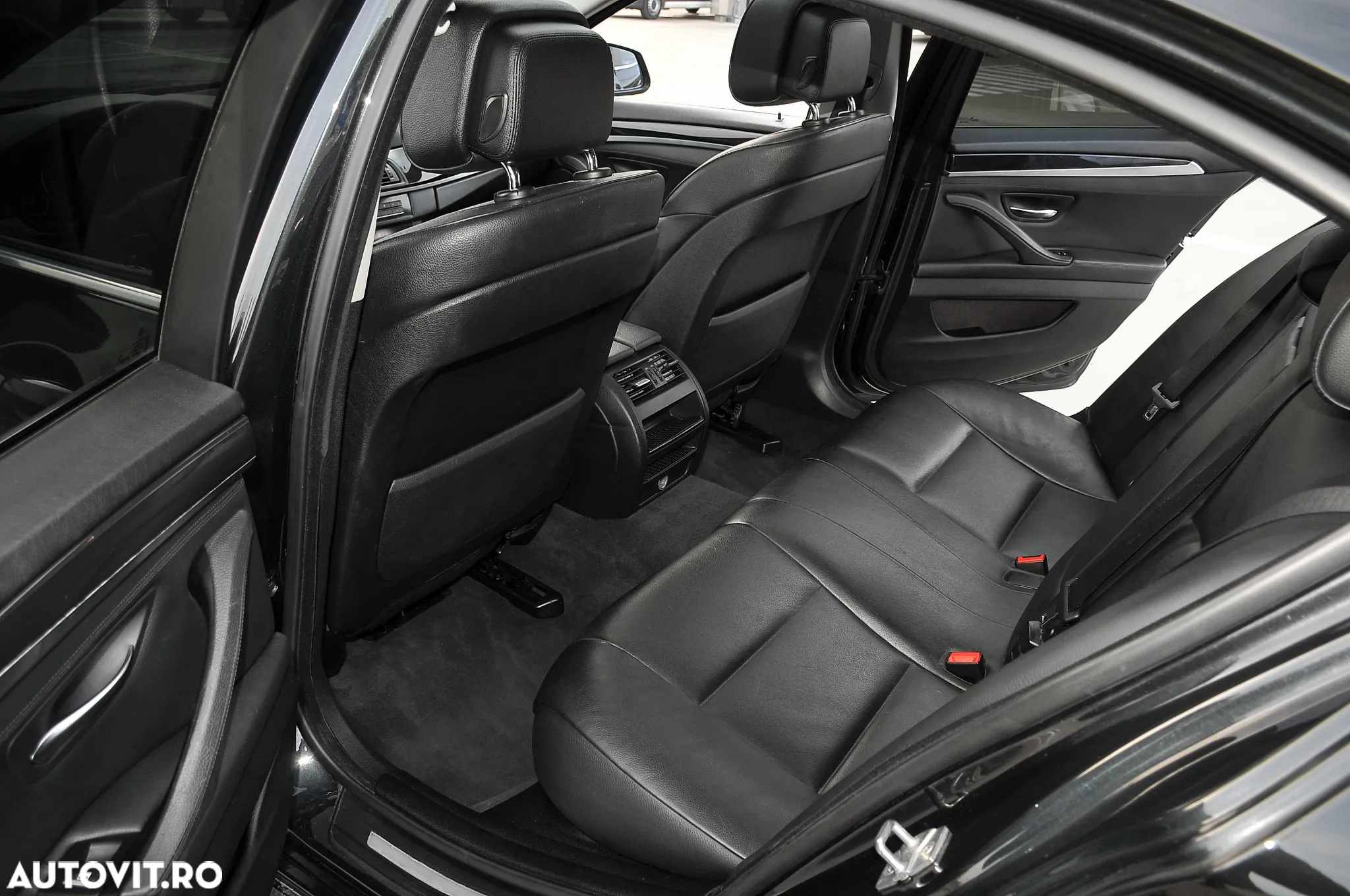 BMW Seria 5 520d - 7