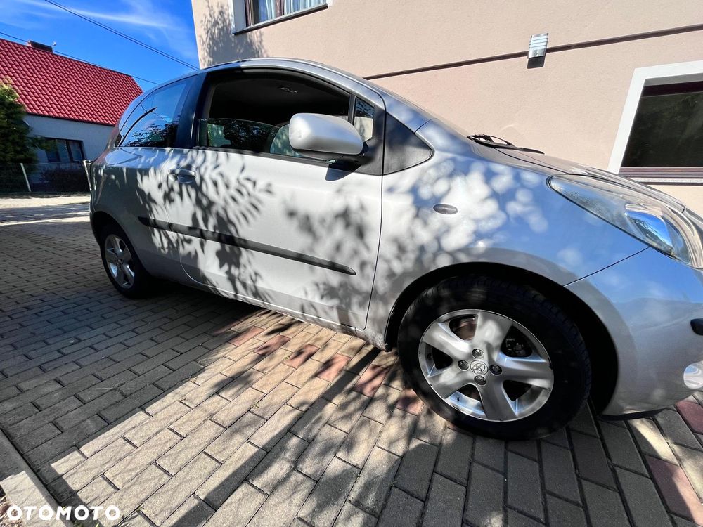 Toyota Yaris 1.3 Luna Premium - 12