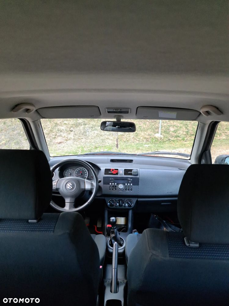 Suzuki Swift - 7