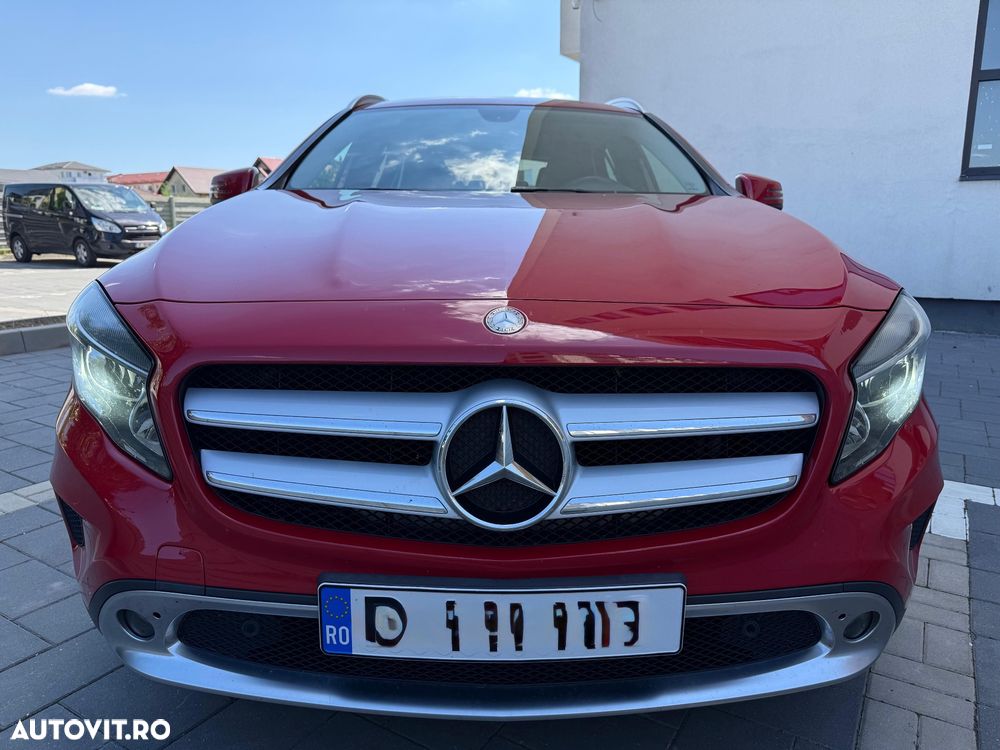 Mercedes-Benz GLA 250 4MATIC 7G-DCT - 14