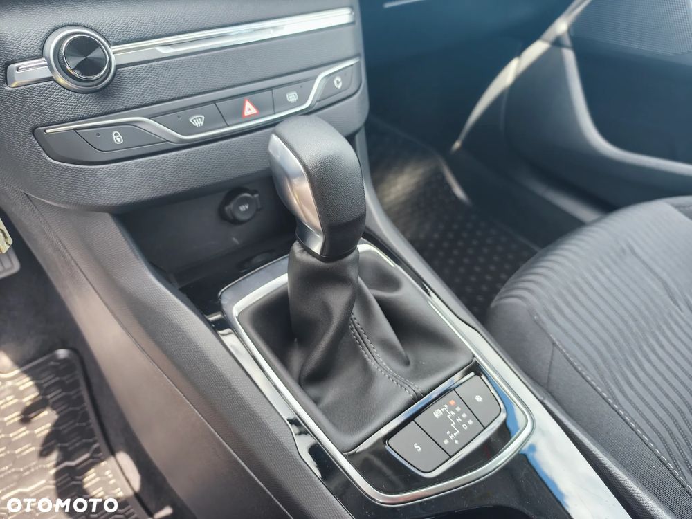 Peugeot 308 BlueHDi 120 EAT6 Stop & Start Allure - 13