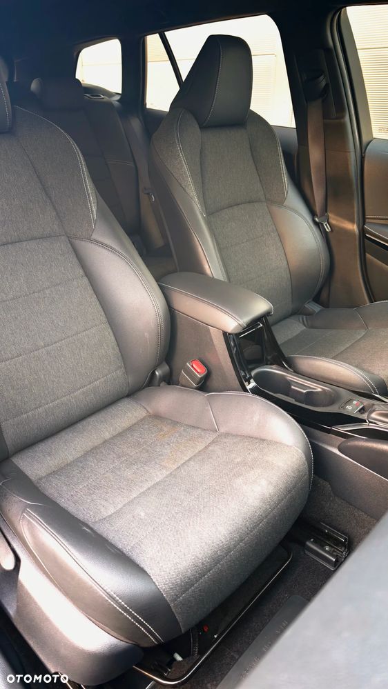Toyota Corolla 1.8 Hybrid Comfort - 34