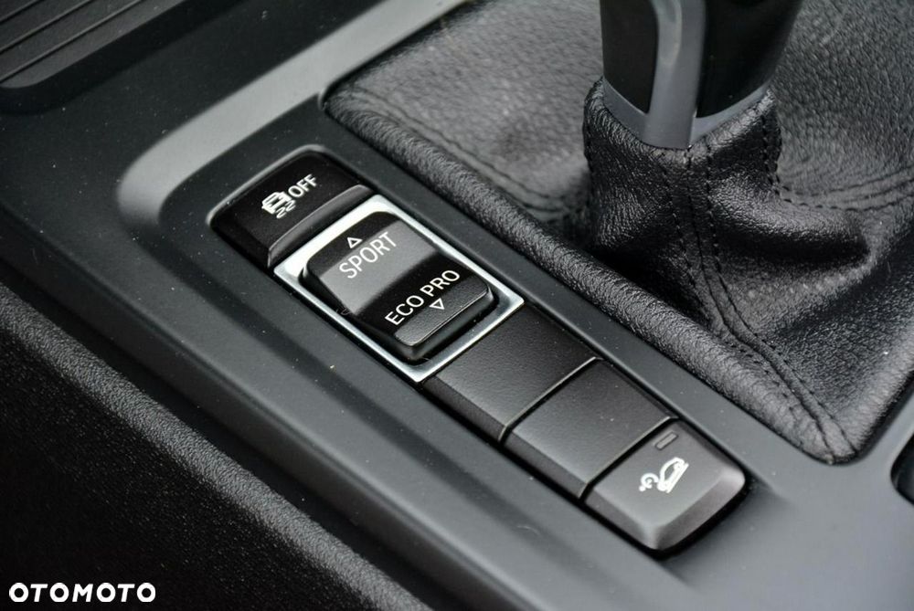 BMW X1 xDrive20d Advantage - 29