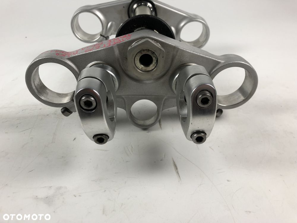 Triumph Street Triple 675 07-11 półka dolna + górna komplet - 3