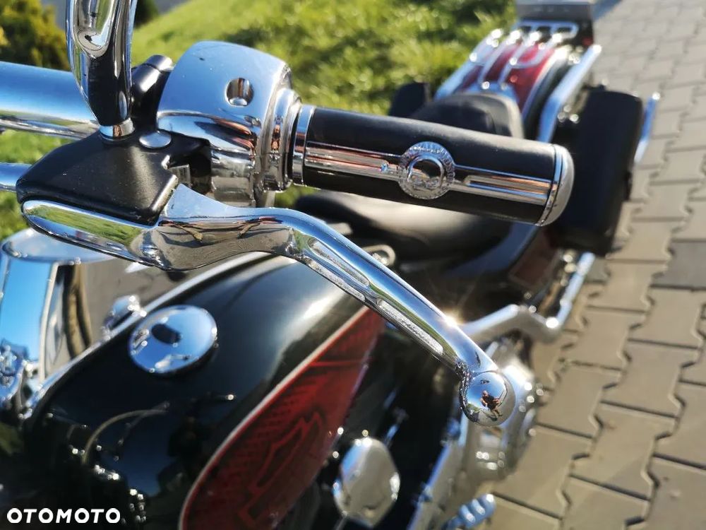 Harley-Davidson Touring Road King - 12