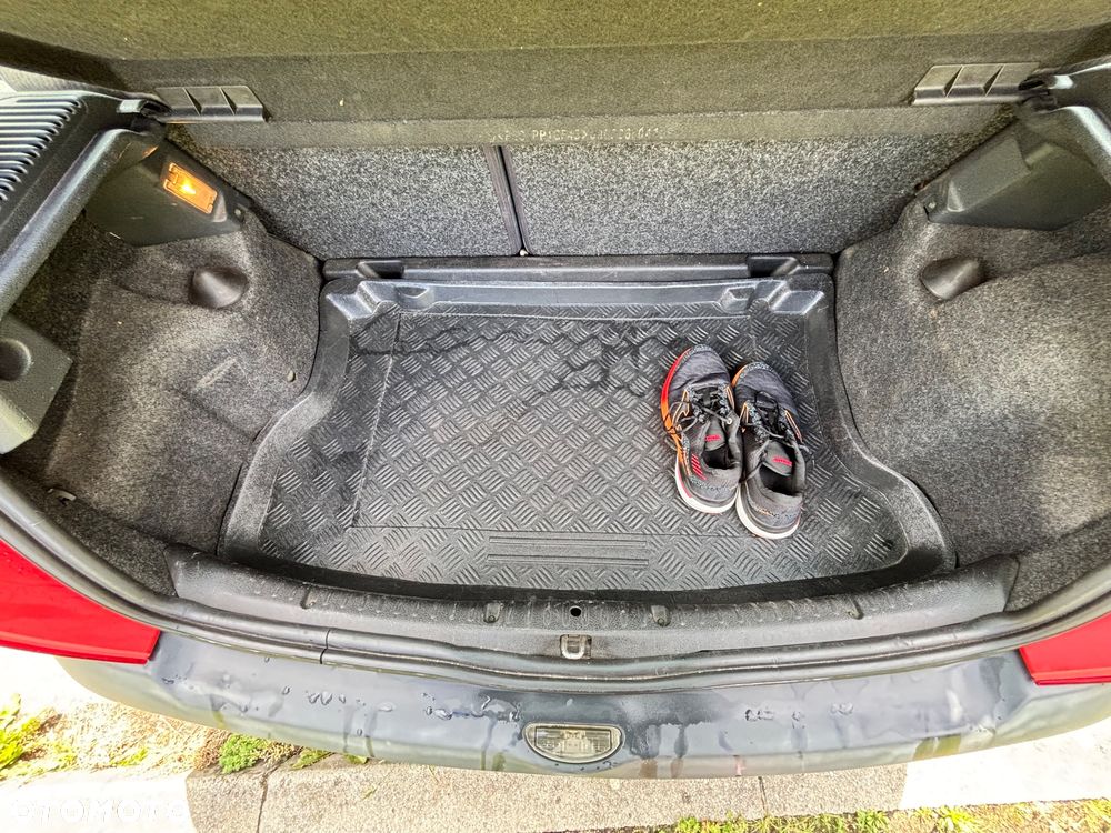 Renault Clio 1.2 16V Authentique - 12