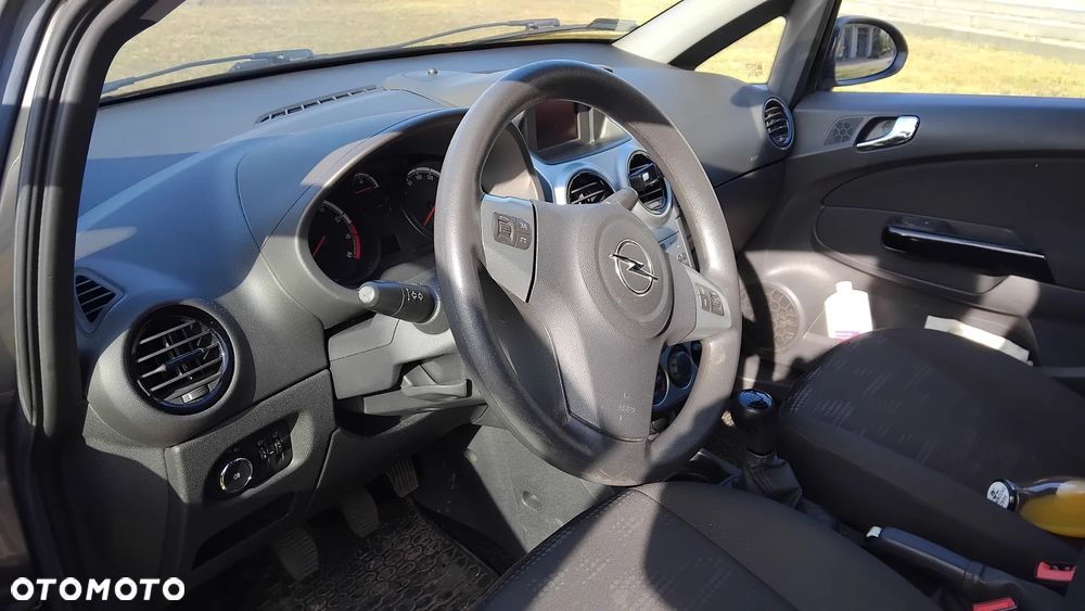 Opel Corsa - 3