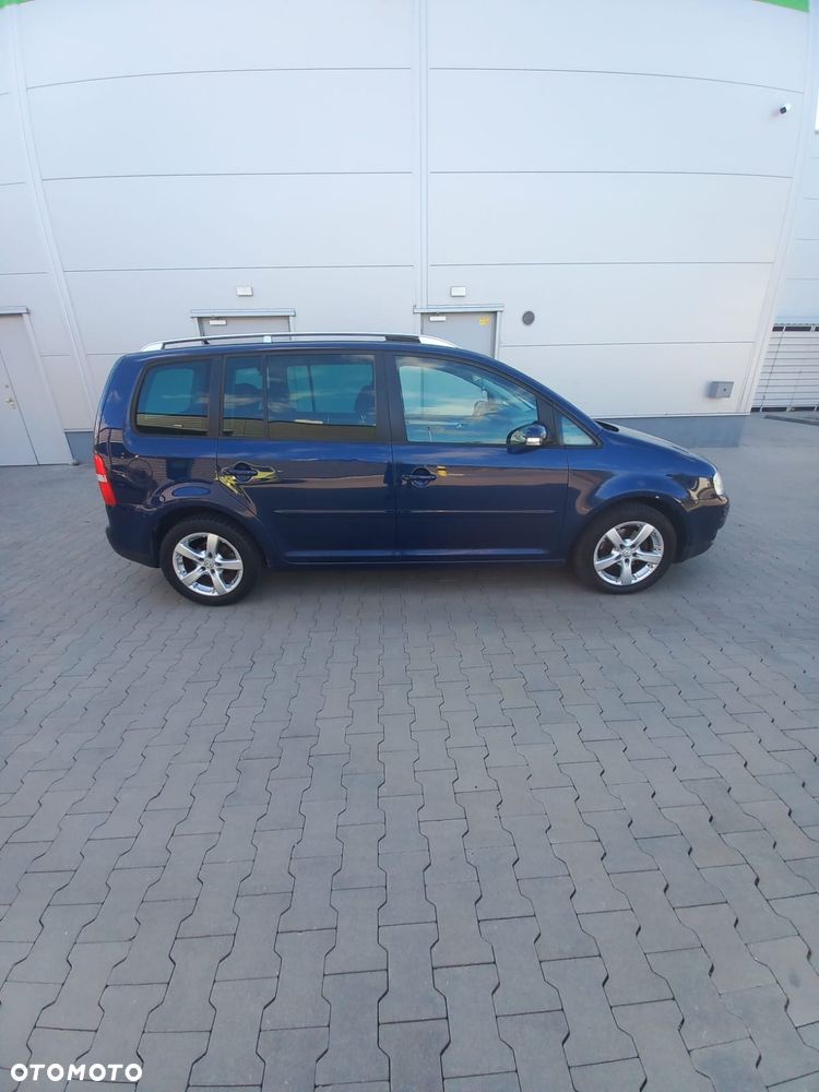 Volkswagen Touran - 13