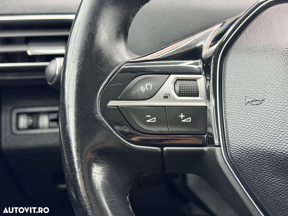 Peugeot 3008 PureTech 130 Stop & Start Allure - 28