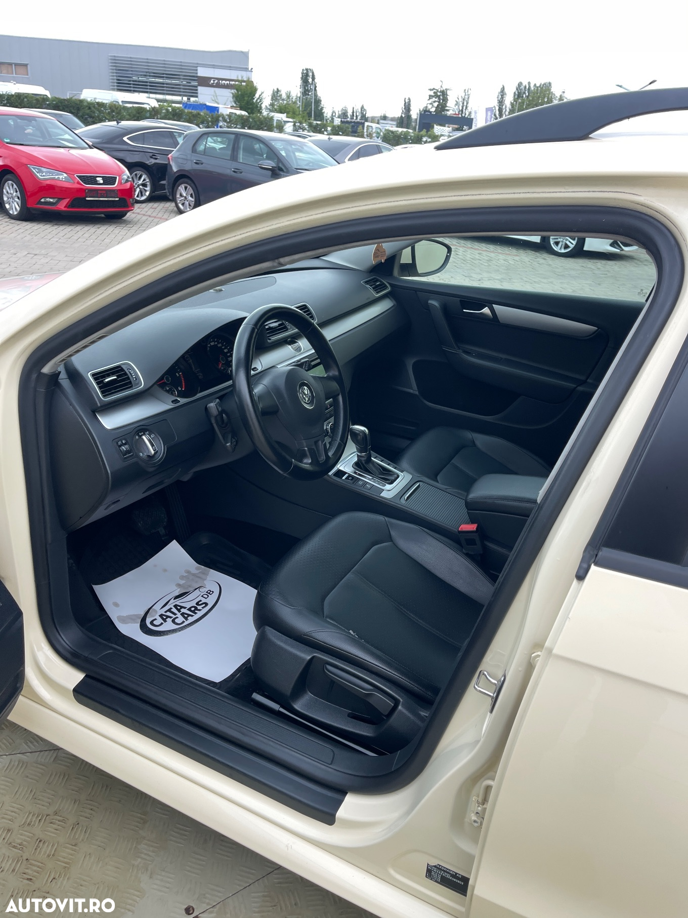 Volkswagen Passat 2.0 TDI BlueMotion Tehnology DSG Trendline - 31
