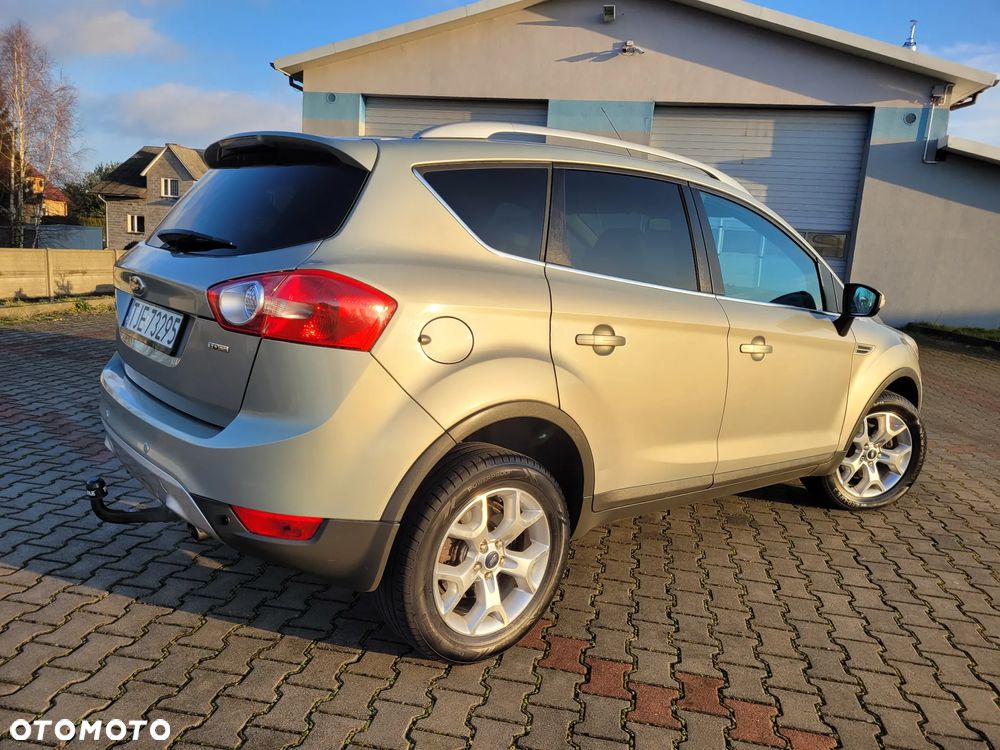 Ford Kuga 2.0 TDCi 2x4 Titanium - 34